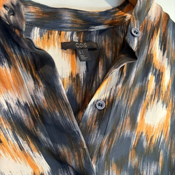 COS Patterned Satin Hidden Button Front Short Sleeve Shirt - 2 - Picture 3 of 5